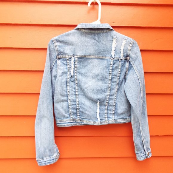 Girl's CHIQLE Distressed Cropped Jean Jacket (L) - Picture 6 of 13